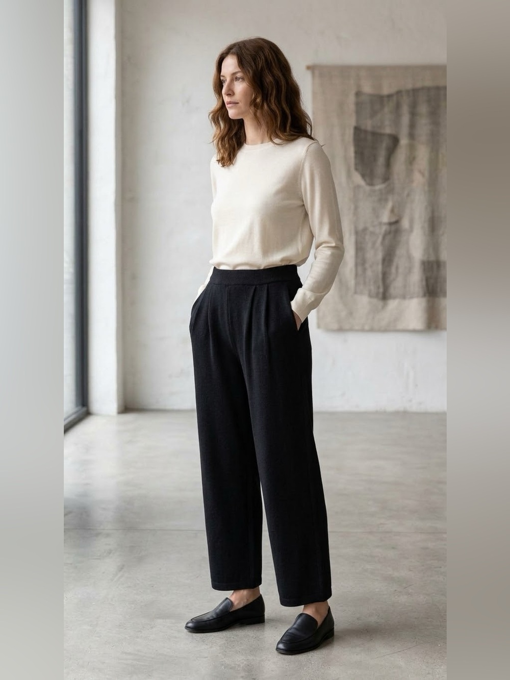 St. John Basics / Sportswear Santana Khit Pleated black Pants size 6